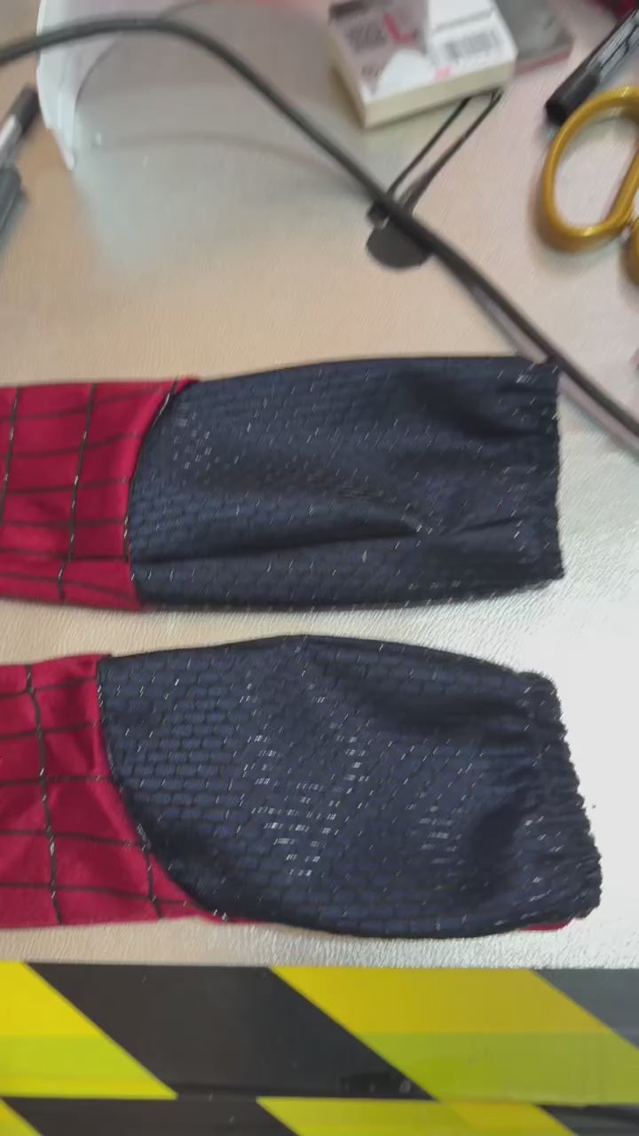 Tasm2 Long Gloves – Detailed Pair